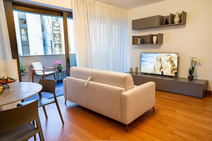 One-bedroom Apartment Unit G with Park View