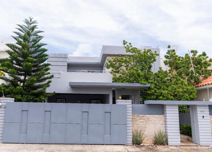 Beautiful family home LR