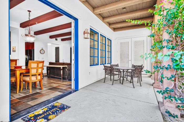 LV223 Pet Friendly 2BD Lock-Off with Private Patio