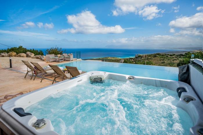 Villa Azuria con Piscina Privata Vista Mare