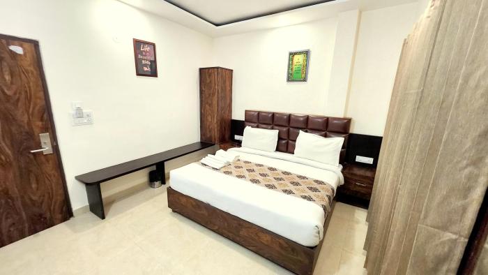 Hotel Krishnas Near Golden Temple
