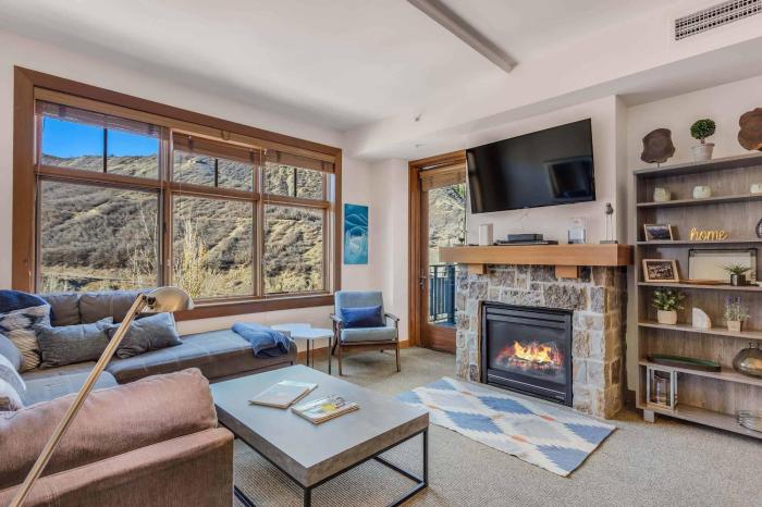 Capitol Peak Lodge 3417 by Snowmass Mountain Lodging
