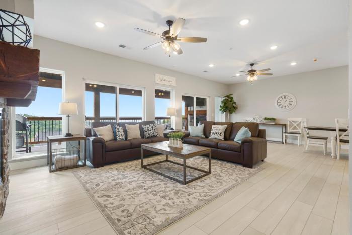 Hilltop Haven at Table Rock - Lake Views & Nearby Bransons Best Attractions
