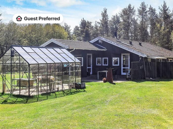 6 person holiday home in Sæby