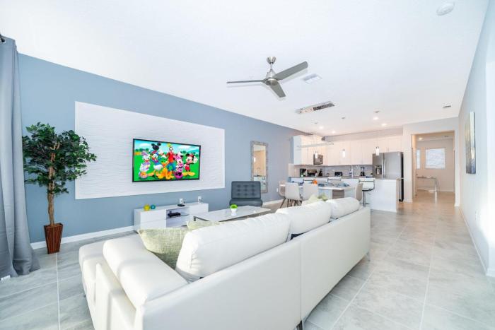 1115AO CHAMPIONS GATE,CONDO + GAME ROOM