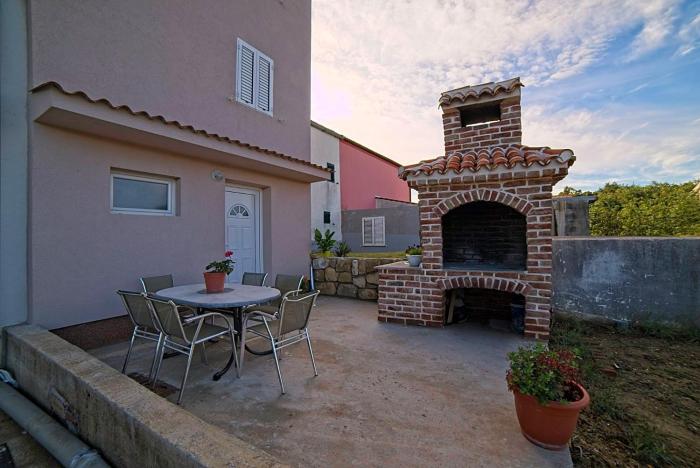 Holiday house with a parking space Kampor, Rab - 16357
