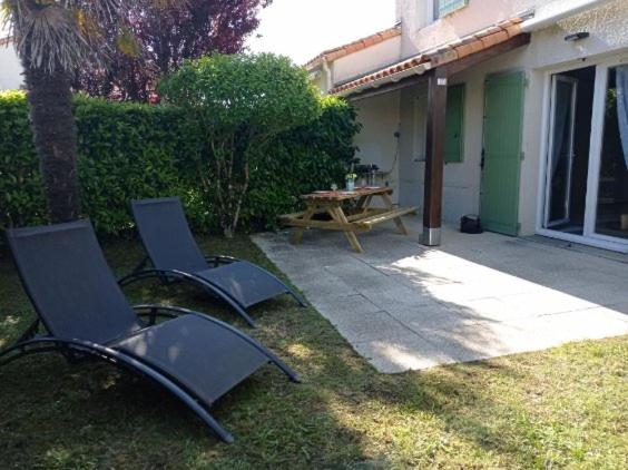 Charmante Maison Bord de Mer avec Piscine et Tennis 5-P