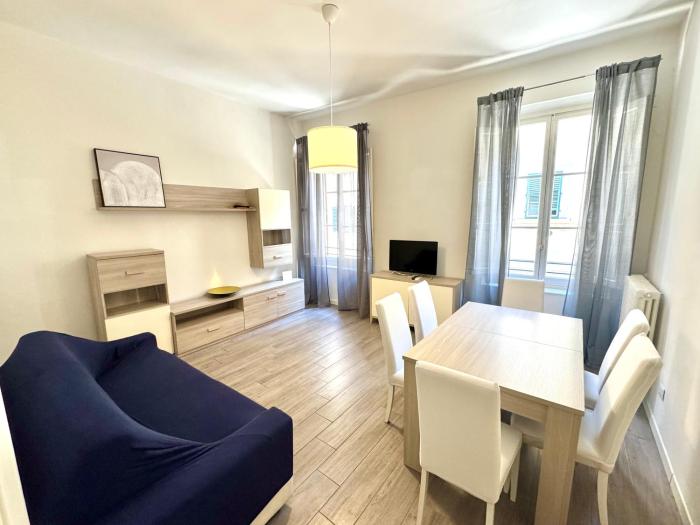 On the banks of Santa Croce