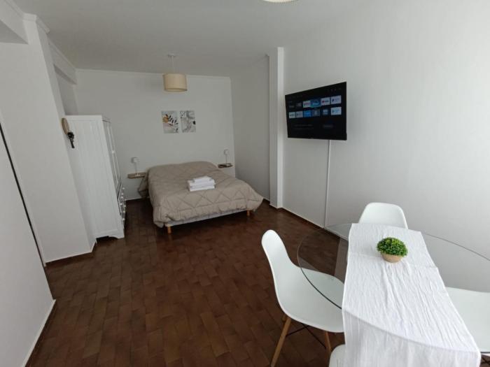 Monoambiente equipado con excelente ubicación céntrica