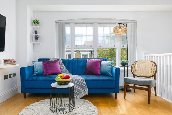 1-Bedroom Apartment with Balcony near Brick Lane Sleeps 3