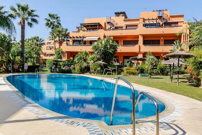 Appartement cosy avec piscine & plage à 5 min à pied