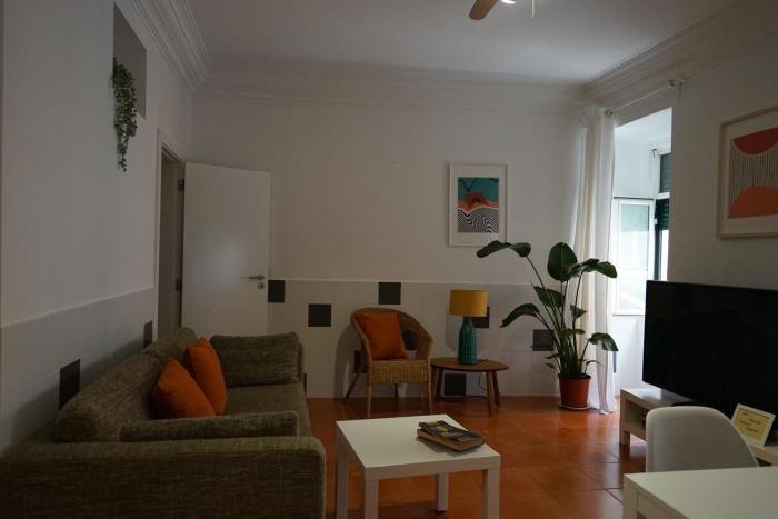 T2 2 bedroom flat in Arroios