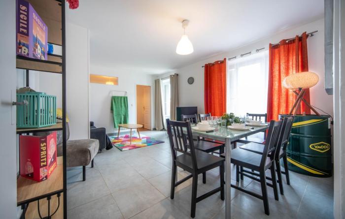 Warhol Vibes - Couleurs et confort avec garage