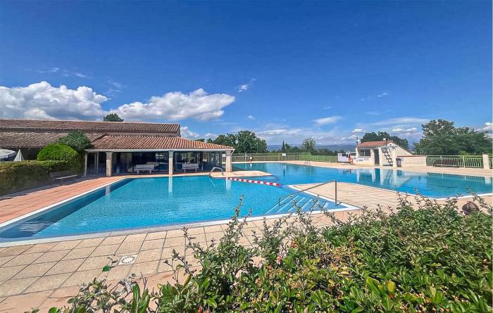 Cozy Home In Roquebrune-Sur-Argens With Outdoor Swimming Pool
