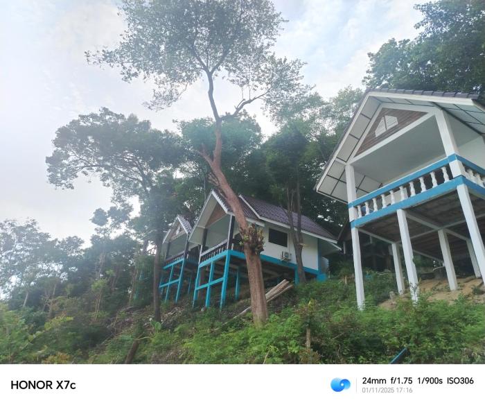 Sea view cliff cabin house kantiang bay7