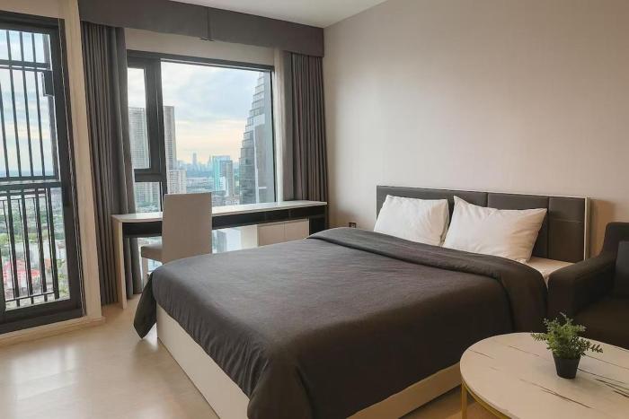 Thonglor Next to BTS Modern Condo - Fitness gym with full view