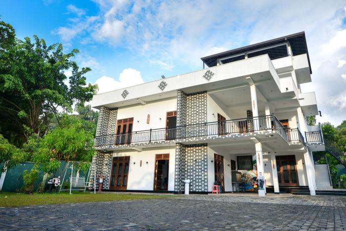 Sun Side Villa