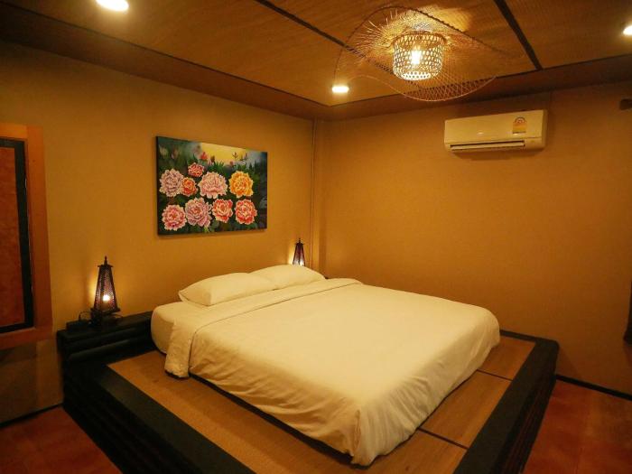 Big Elk Steak House - HomeStay