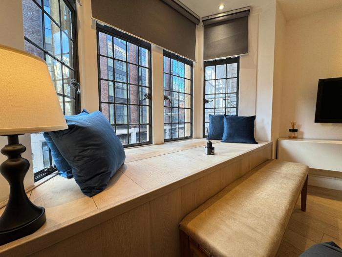 Spacious & Friendly 3-Bed Flat next to Oxford St