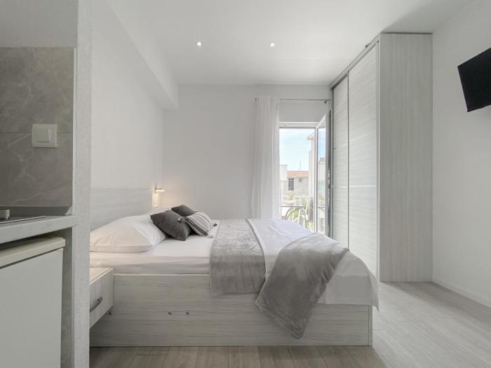 Paladin Studio Apartments