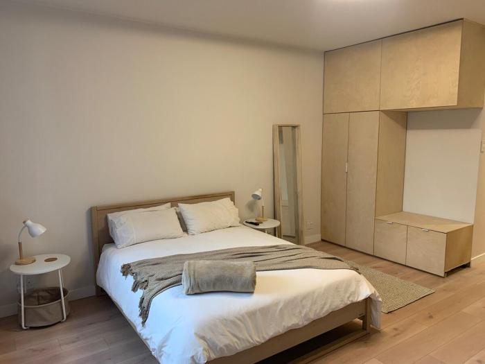 Coastal Studio - Prime Location