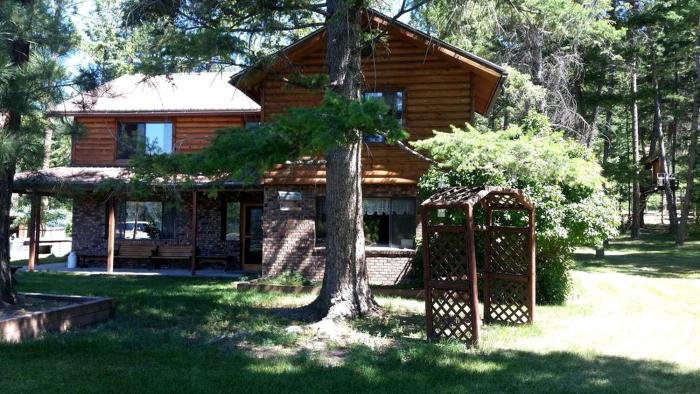 Western-Style Room on Ranch near Whitefish, Montana