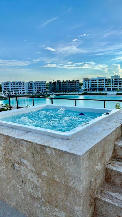 Majestic Lakefront Penthouse with Jacuzzi The City Beach Punta Cana RD