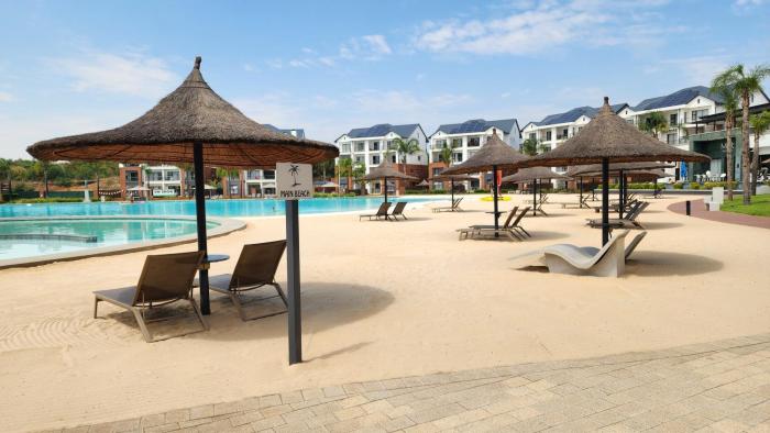 White House At The Blyde Crystal Lagoon