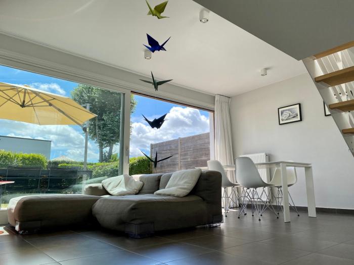 Modern & Cosy Holiday Cottage with Patio & Fenced Garden near Dunes & Beach