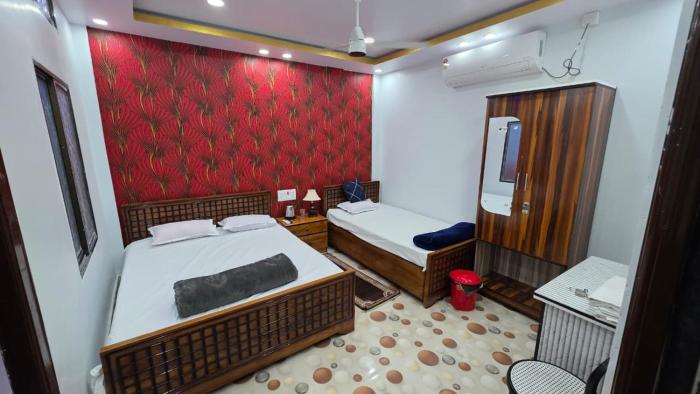 Meera Hotel And Lodging
