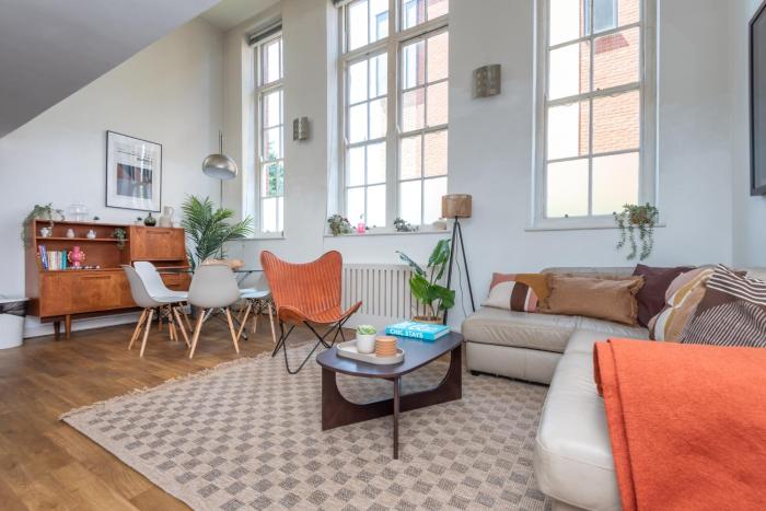 Bright and Spacious 3BDR Loft by Tooting Broadway