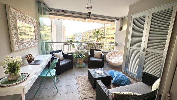 Paradise Oasis Palm Mar Suite