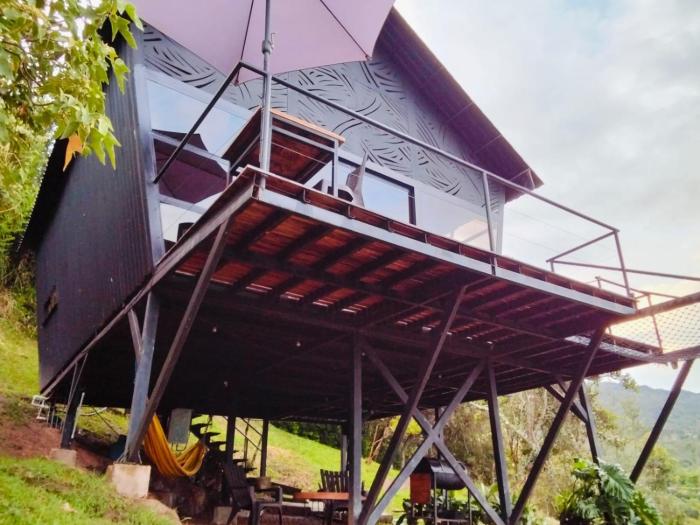 Luna Creciente Refugio de Luz y Naturaleza