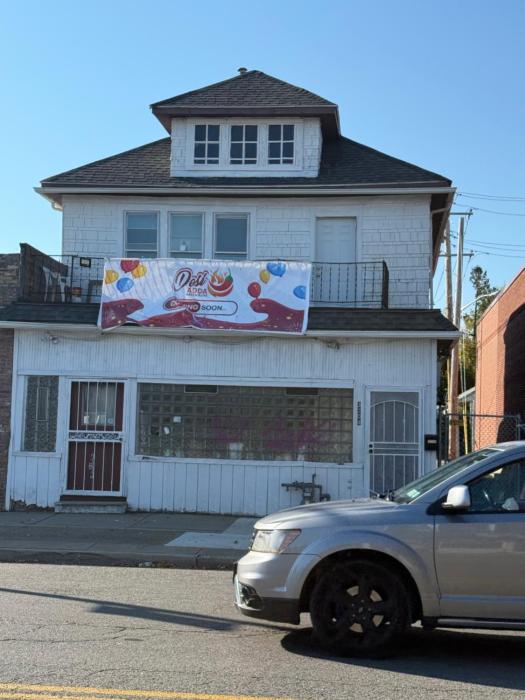 Comfortable 3-BR Home Minutes From UB South & Shop