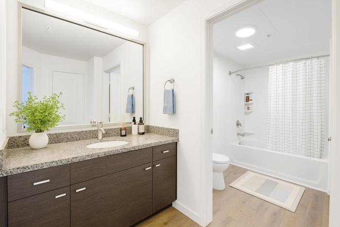 Relaxed Marina del Rey Stay - 1BR with Pool, Sauna & Gym Access