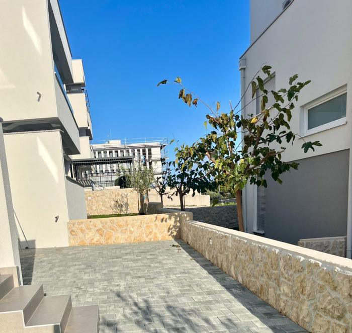 Salt & Stone - apartment with private pool