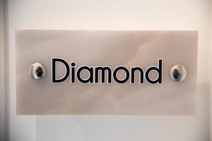 DIAMOND SUITE