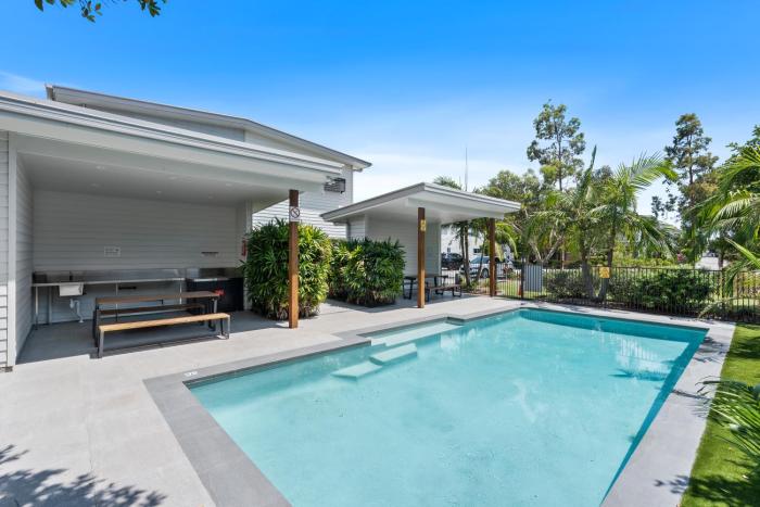 Laid-Back Wurtulla Escape with Style & Charm