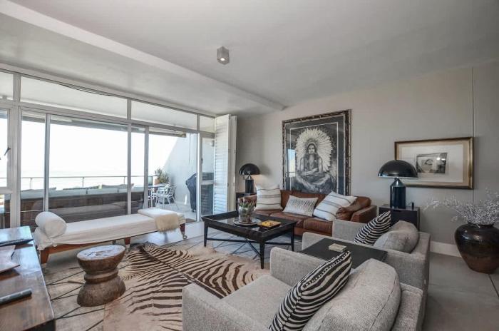 Stylish Apartment with Ocean Views - Dolphin Beach