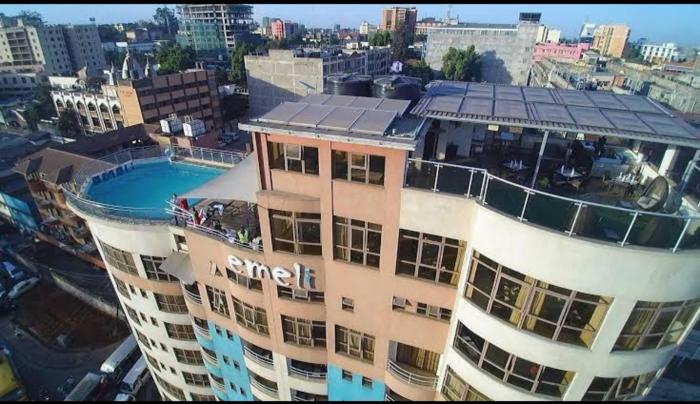 Emeli Hotel Luxury Suites
