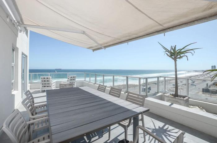 2 Bedroom Apartment with ocean views