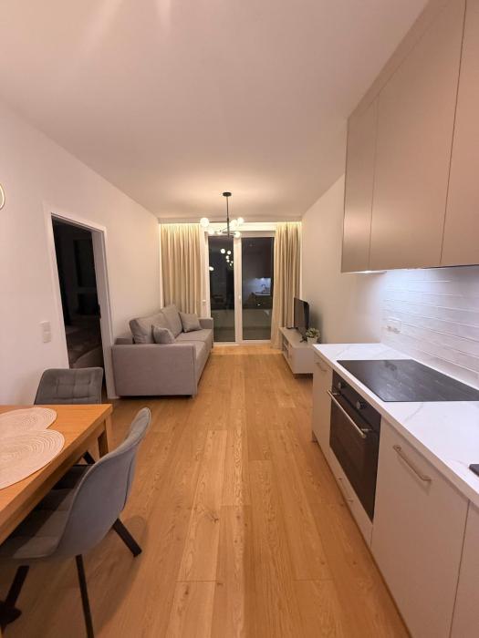 Forest Apart VII Aleje Jerozolimskie