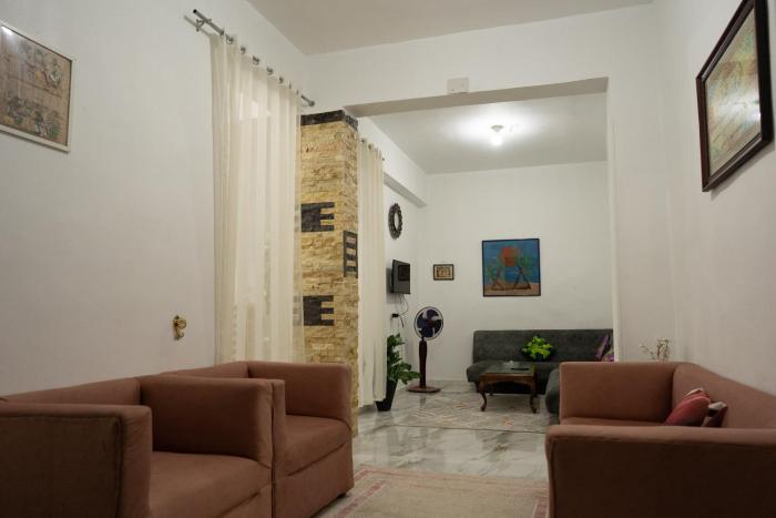 Family Apartment pYramids inn