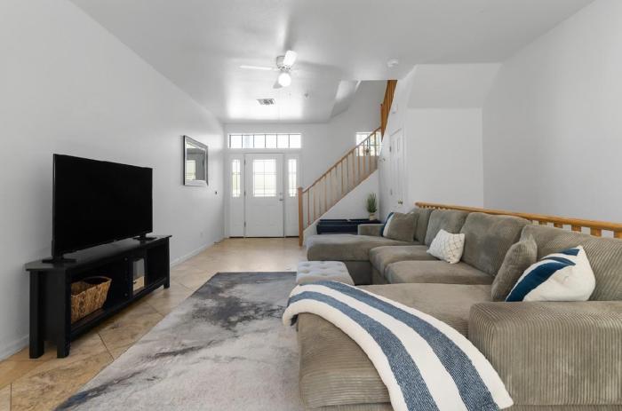 4BR Tempe Townhome