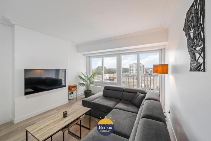 Comfortable and centrally located apartment near the sea T143