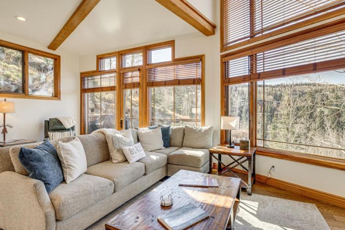 Luxurious Ski-InandSki-Out Telluride Mountain Escape