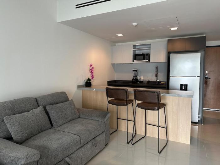 Moderno departamento con vista a Santa Lucía, Mty