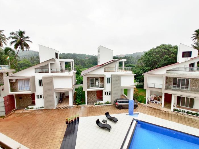 Assagao Valley View 1BHK Retreat with Pool, Free Wi-Fi & Parking