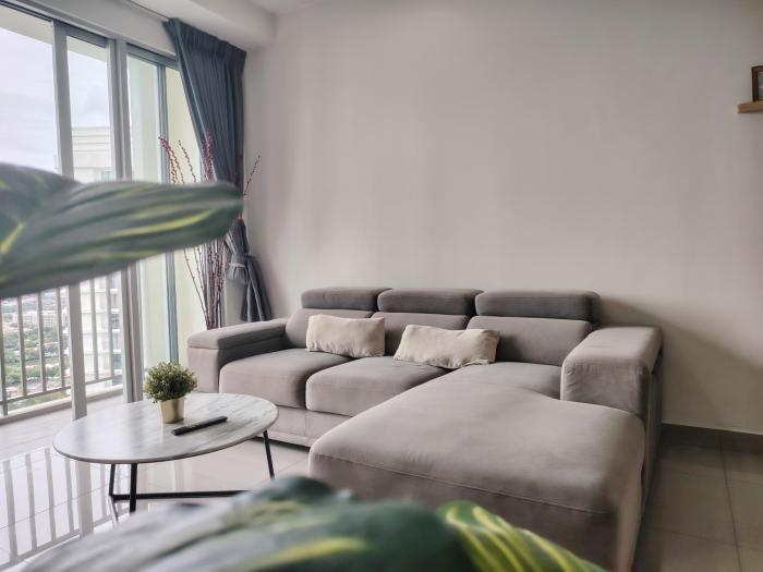 Elegant Home Desa ParkCity Walk to Central Park