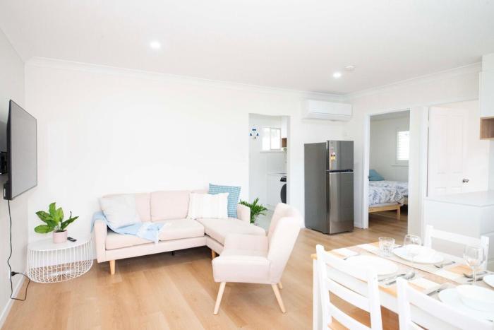 Cove at Redcliffe - Modern Coastal Hideaway